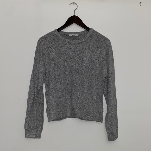 Gaze Heathered Gray Sweater small - Picture 1 of 5
